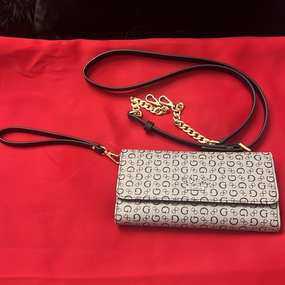 Guess Pocket book Cross body Purse - Picture 10 of 10